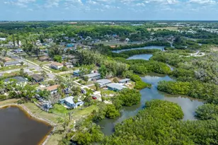 6908 11th Ave E, Palmetto, FL 34221 - Photo 17