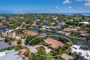 819 Paradise Way, Sarasota, FL 34242 - Photo 45