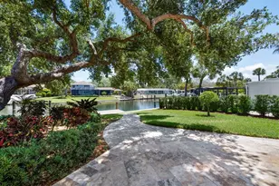 819 Paradise Way, Sarasota, FL 34242 - Photo 37