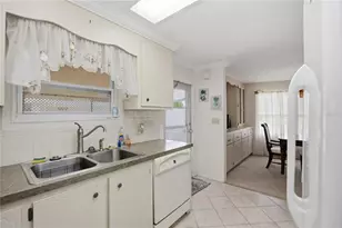 16 S Granada Plaza, Englewood, FL 34223 - Photo 21