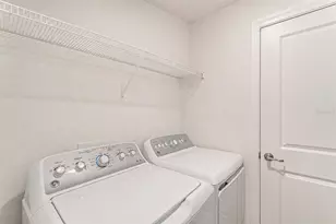 5687 N Honore Ave, Sarasota, FL 34243 - Photo 19