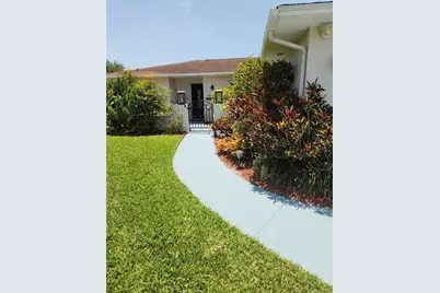 7225 8th Avenue Loop W, Bradenton, FL 34209 - Photo 3
