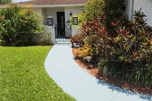 7225 8th Ave Loop W, Bradenton, FL 34209 - Photo 3
