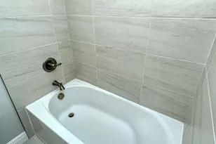2300 Lindstrom St, Sarasota, FL 34237 - Photo 15