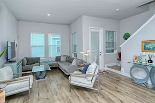 2300 Lindstrom St, Sarasota, FL 34237 - Photo 21