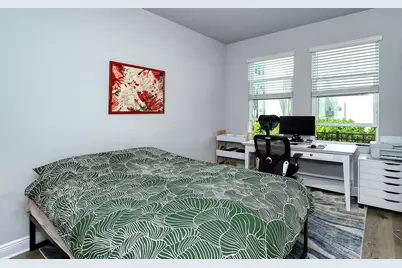 2300 Lindstrom Street, Sarasota, FL 34237 - Photo 13
