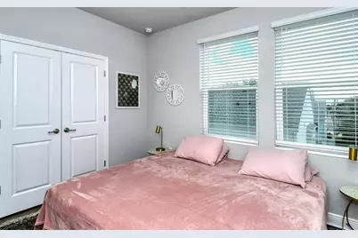 2300 Lindstrom Street, Sarasota, FL 34237 - Photo 43