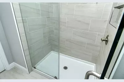 2300 Lindstrom Street, Sarasota, FL 34237 - Photo 39
