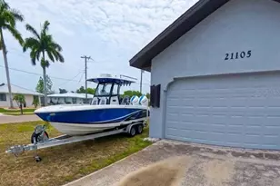 21105 Higgs Dr, Port Charlotte, FL 33952 - Photo 11