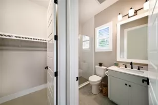 8092 Grande Shores Dr, Sarasota, FL 34240 - Photo 31