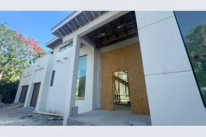 2100 McClellan Parkway, Sarasota, FL 34239 - Photo 15