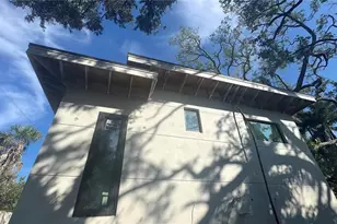 2100 McClellan Pkwy, Sarasota, FL 34239 - Photo 13
