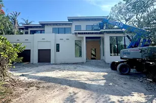 2100 McClellan Pkwy, Sarasota, FL 34239 - Photo 9