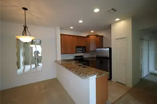 3617 Parkridge Cir, Sarasota, FL 34243 - Photo 19