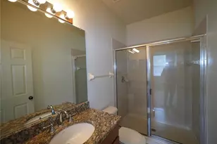 3617 Parkridge Cir, Sarasota, FL 34243 - Photo 13