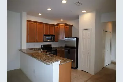 3617 Parkridge Circle #11-202, Sarasota, FL 34243 - Photo 5