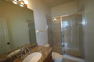 3617 Parkridge Cir, Sarasota, FL 34243 - Photo 15