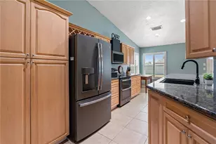 3407 69th St W, Bradenton, FL 34209 - Photo 11