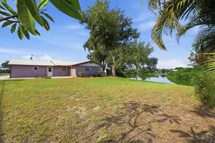 425 Driftwood Rd, Venice, FL 34293 - Photo 39