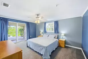 425 Driftwood Rd, Venice, FL 34293 - Photo 15