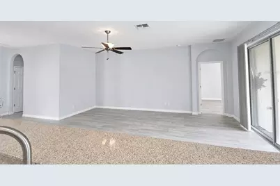 4440 67th Street E, Bradenton, FL 34203 - Photo 9
