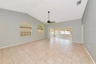 4734 Raintree St Cir E, Bradenton, FL 34203 - Photo 11