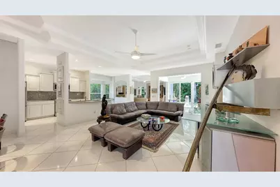 6730 W Country Club Lane, Sarasota, FL 34243 - Photo 11