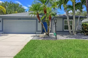6730 W Country Club Ln, Sarasota, FL 34243 - Photo 3