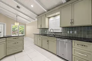 4444 Deer Trail Blvd, Sarasota, FL 34238 - Photo 15