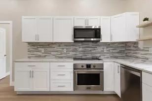 2580 Shamrock Dr, Venice, FL 34293 - Photo 13