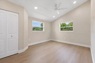 2580 Shamrock Dr, Venice, FL 34293 - Photo 13