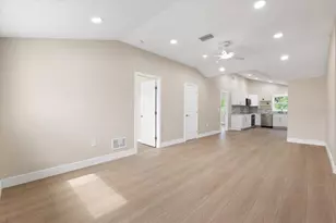 2580 Shamrock Dr, Venice, FL 34293 - Photo 3