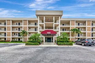 7461 W Country Club Dr N, Sarasota, FL 34243 - Photo 43