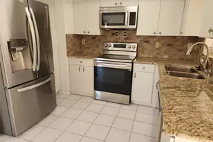 749 N Jefferson Ave, Sarasota, FL 34237 - Photo 5