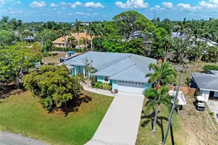 347 Bayshore Dr, Osprey, FL 34229 - Photo 67