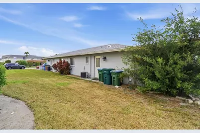 4015 SE 19th Avenue #5-9, Cape Coral, FL 33904 - Photo 11