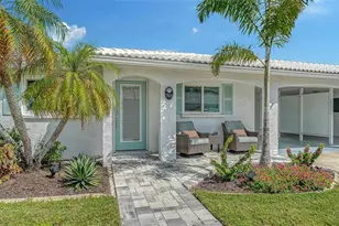 703 Spanish Dr S, Longboat Key, FL 34228 - Photo 1