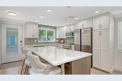 703 Spanish Drive S, Longboat Key, FL 34228 - Photo 9