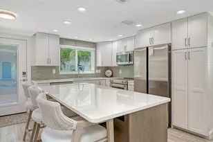 703 Spanish Dr S, Longboat Key, FL 34228 - Photo 9