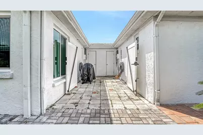 703 Spanish Drive S, Longboat Key, FL 34228 - Photo 41