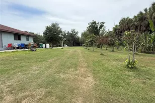 3208 16th Ave E, Palmetto, FL 34221 - Photo 13