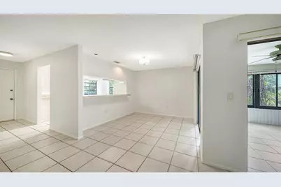 5010 Barrington Circle #2001, Sarasota, FL 34234 - Photo 9