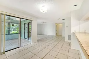 5010 Barrington Cir, Sarasota, FL 34234 - Photo 11