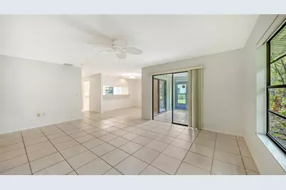 5010 Barrington Circle #2001, Sarasota, FL 34234 - Photo 7
