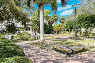 5010 Barrington Cir, Sarasota, FL 34234 - Photo 63