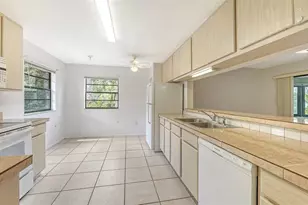 5010 Barrington Cir, Sarasota, FL 34234 - Photo 17