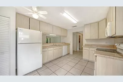 5010 Barrington Circle #2001, Sarasota, FL 34234 - Photo 15