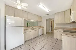 5010 Barrington Cir, Sarasota, FL 34234 - Photo 15