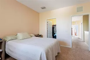 3860 82nd Ave Cir E, Sarasota, FL 34243 - Photo 19