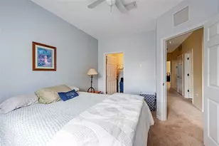 3860 82nd Ave Cir E, Sarasota, FL 34243 - Photo 21
